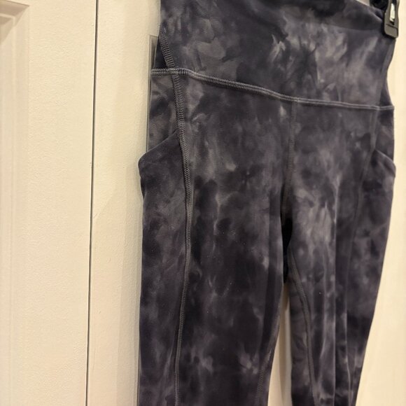 Lululemon: Wunder Train High-Rise Tight with Pockets - Picture 3 of 5